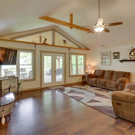 Spacious And Elegant Mountain View Cabin With Deck! Exterior foto