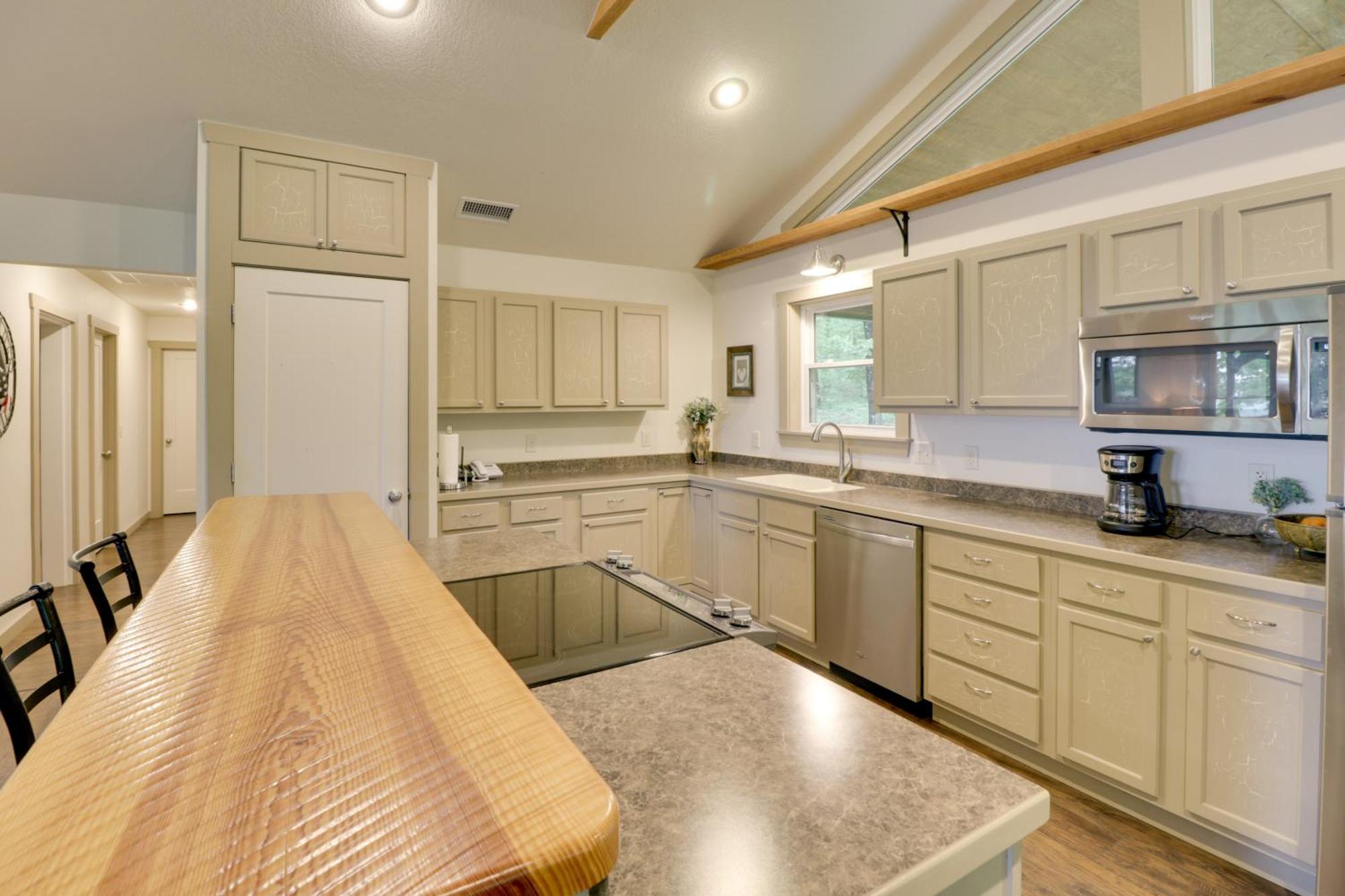 Spacious And Elegant Mountain View Cabin With Deck! Exterior foto